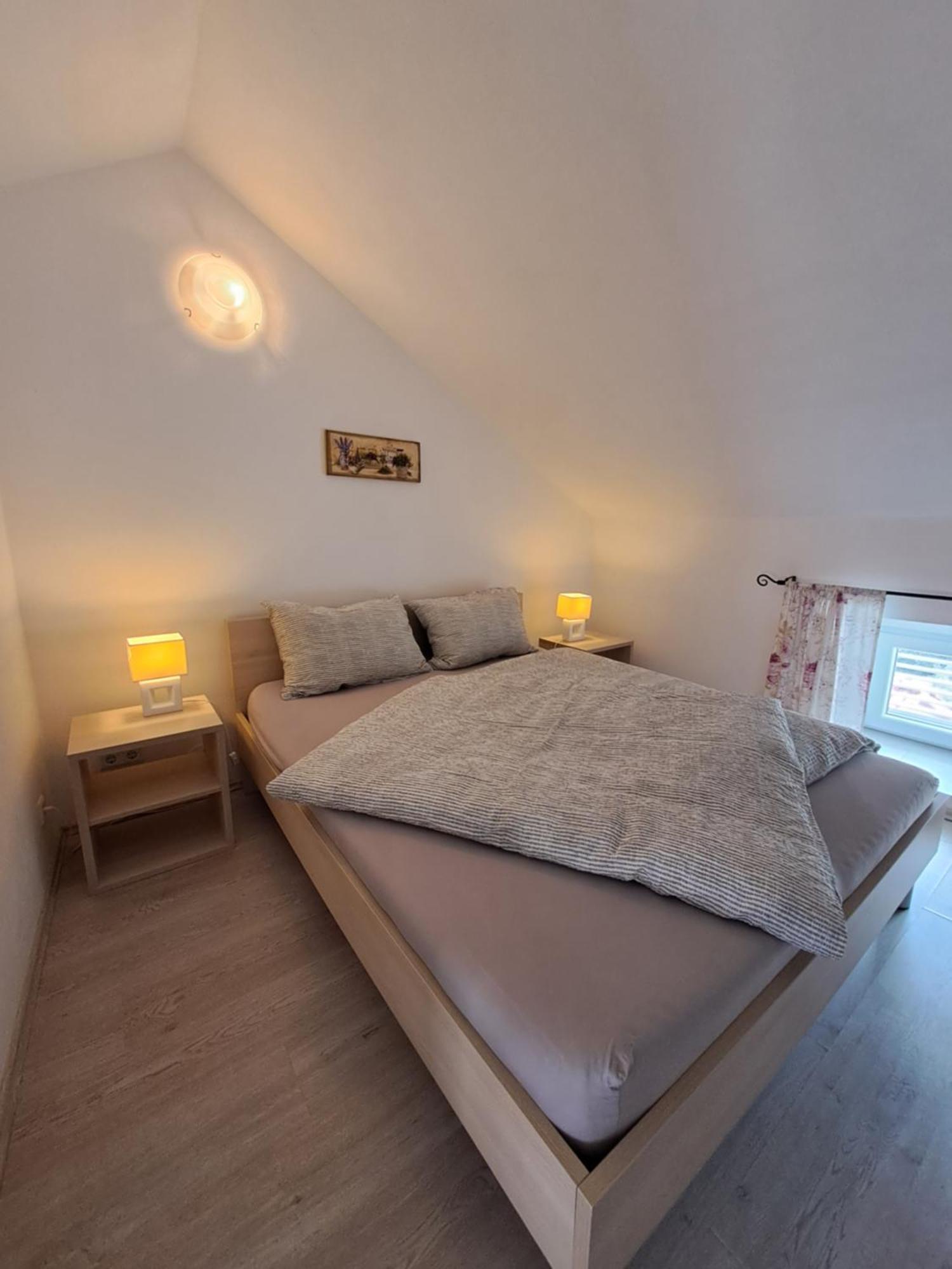 Ferienwohnung Greta Vrbnik Exterior foto