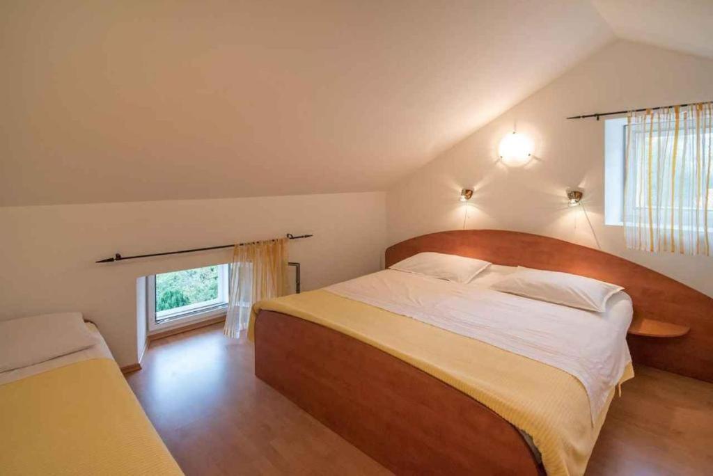 Ferienwohnung Greta Vrbnik Exterior foto