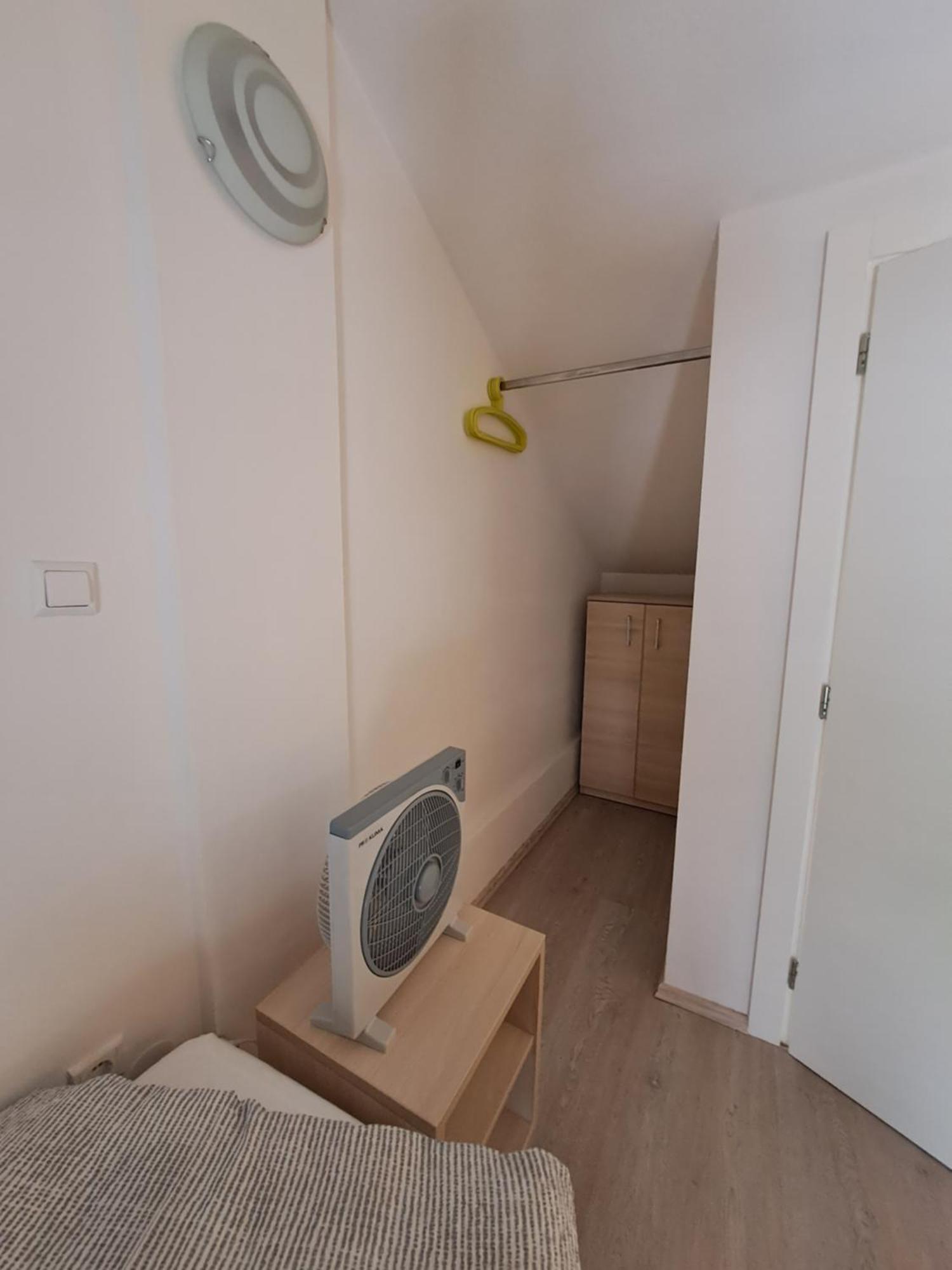 Ferienwohnung Greta Vrbnik Exterior foto