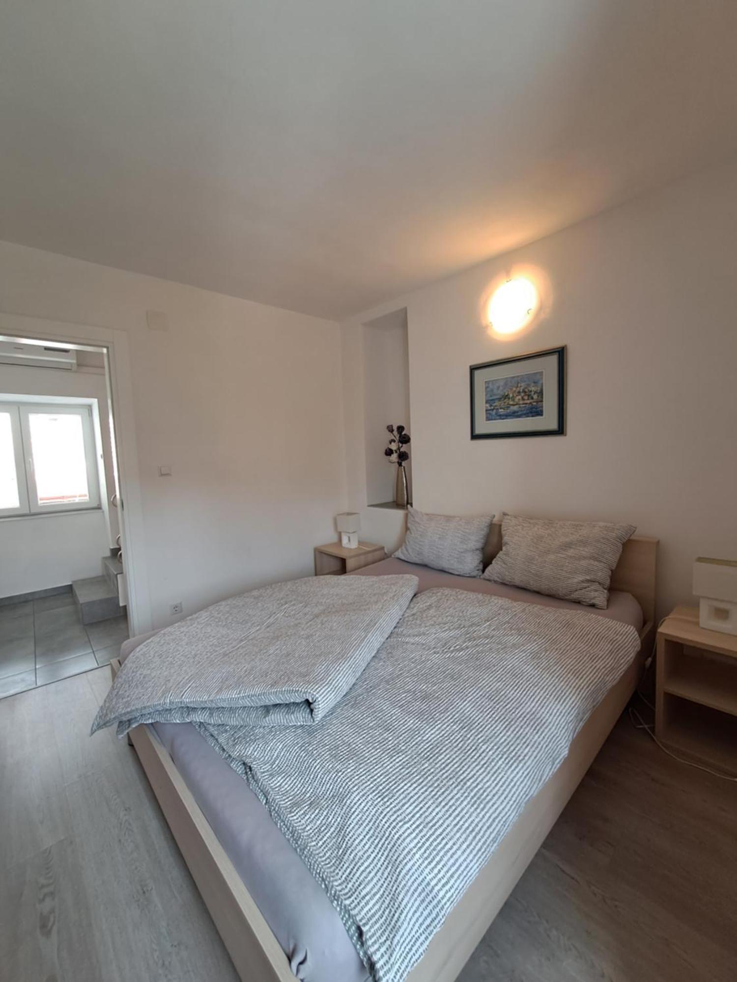 Ferienwohnung Greta Vrbnik Exterior foto
